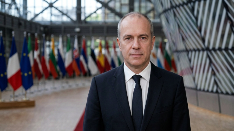 Greece and 4 EU Nations Plan Return Hubs Outside Europe