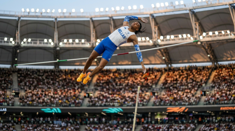 Karalis Takes Silver at World Athletics Finals, Clears 6.15m