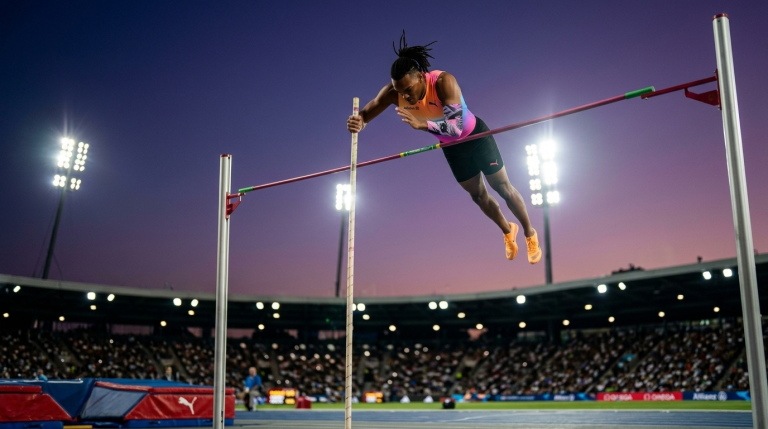 Karalis Wins Diamond With 6.12m Vault in Brussels